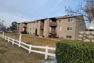 6129 S 1300 E, Cottonwood Heights, UT 84121 - Photo 2