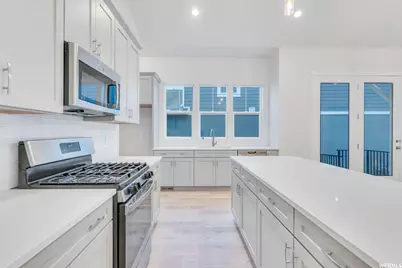 7626 S Clipper Hill Rd W #303, West Jordan, UT 84081 - Photo 8