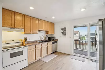 8064 W Melville Cir, Magna, UT 84044 - Photo 6