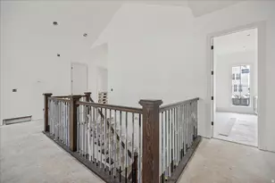 587 S Daniel Dr, Farmington, UT 84025 - Photo 2