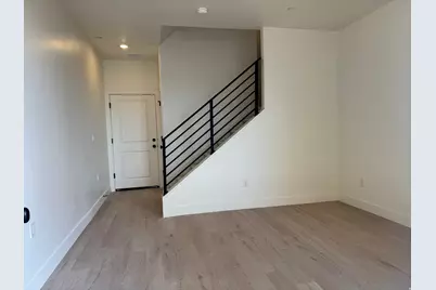 11001 S Freestone Rd W #112, South Jordan, UT 84009 - Photo 2