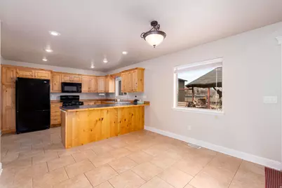 167 E 600 N, Roosevelt, UT 84066 - Photo 8