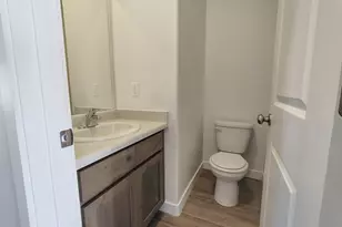 2042 N Essie Dr, Tooele, UT 84074 - Photo 8