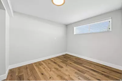 465 E 400 N, Tooele, UT 84074 - Photo 30