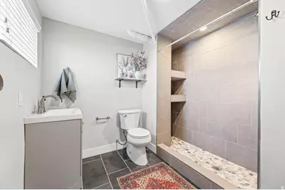 465 E 400 N, Tooele, UT 84074 - Photo 28