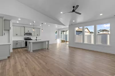 552 S Rivergate Dr, Logan, UT 84321 - Photo 2