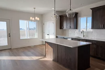 2087 S 4520 W, Taylor, UT 84401 - Photo 4