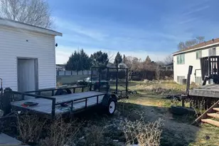 1343 W Persimmon Pl, Taylorsville, UT 84123 - Photo 4