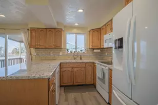 1579 E 8730 S, Sandy, UT 84093 - Photo 10