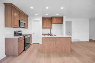 1627 S White Sage Dr, Santaquin, UT 84655 - Photo 4