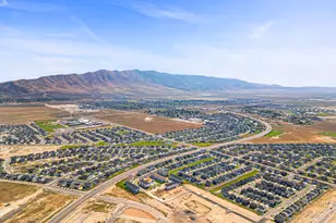 5290 N Folkstone Dr N, Eagle Mountain, UT 84005 - Photo 32