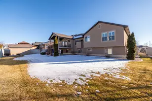 2624 W 2225 N, Farr West, UT 84404 - Photo 38