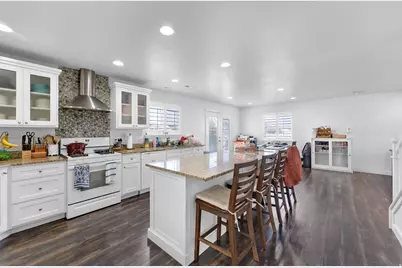 157 N Keogh Ln W, Ogden, UT 84404 - Photo 2