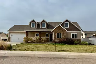 102 E 1800 S, Roosevelt, UT 84066 - Photo 2