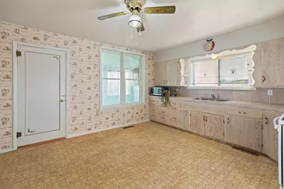 199 N 300 W, Monroe, UT 84754 - Photo 4