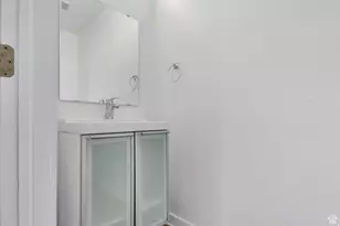 185 West 700 S, Salt Lake City, UT 84101 - Photo 10