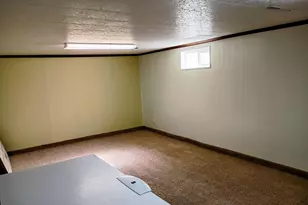 883 N 1000 E, Price, UT 84501 - Photo 24