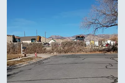 883 N 1000 E, Price, UT 84501 - Photo 36