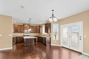 698 W 650 S, Layton, UT 84041 - Photo 10