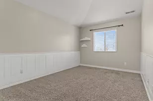 698 W 650 S, Layton, UT 84041 - Photo 20