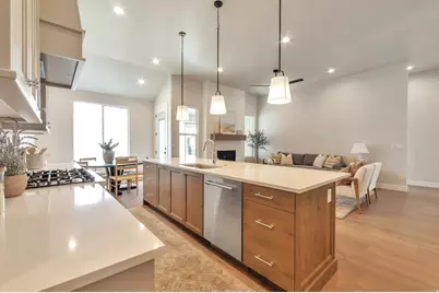 551 W Summerhill Ln, Centerville, UT 84014 - Photo 22