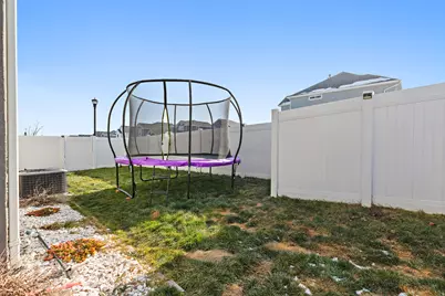 7077 N Spring Hill Ln, Eagle Mountain, UT 84005 - Photo 22