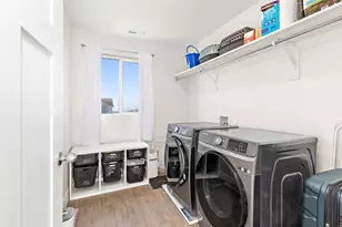 7077 N Spg Hl Ln, Eagle Mountain, UT 84005 - Photo 16