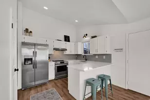 11062 S Sandy Dunes Dr E, Sandy, UT 84094 - Photo 10