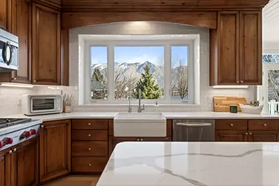 190 N Pfeifferhorn Dr, Alpine, UT 84004 - Photo 8