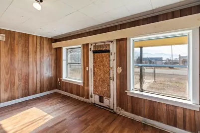 59 E 400 S, Richfield, UT 84701 - Photo 6