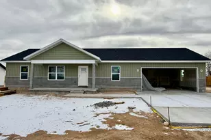 2636 E 3950 S, Vernal, UT 84078 - Photo 1