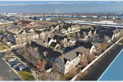 1859 W 2300 S, Woods Cross, UT 84087 - Photo 32