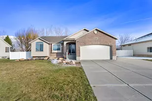 3536 N 3000 W, Hooper, UT 84315 - Photo 2