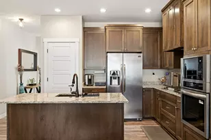 1465 E Sego Lily Ct, Layton, UT 84040 - Photo 10