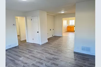 35 Airlane Dr, Clearfield, UT 84015 - Photo 8