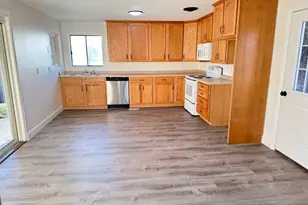 35 Airlane Dr, Clearfield, UT 84015 - Photo 16