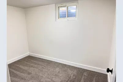 35 Airlane Dr, Clearfield, UT 84015 - Photo 24