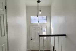 3279 S Plum Tree Ln W, Bountiful, UT 84010 - Photo 2