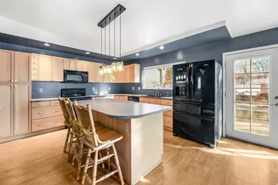 243 S 6th St, Tooele, UT 84074 - Photo 10