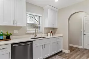 186 N 300 E, Clearfield, UT 84015 - Photo 10