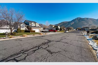 116 E 1150 N, Harrisville, UT 84404 - Photo 32