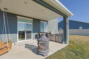 1407 W Silver Hollow Rd, Syracuse, UT 84075 - Photo 24