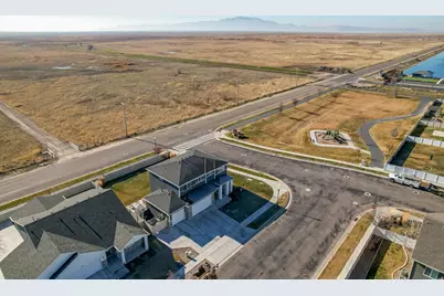 1407 W Silver Rd, Syracuse, UT 84075 - Photo 30
