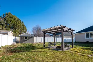 1466 W 2425 S, Syracuse, UT 84075 - Photo 62