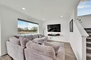 2080 E Colette St, Lake Point, UT 84074 - Photo 10