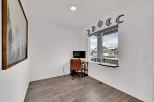 2080 E Colette St, Lake Point, UT 84074 - Photo 8