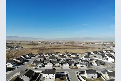 2080 E Colette St, Lake Point, UT 84074 - Photo 40