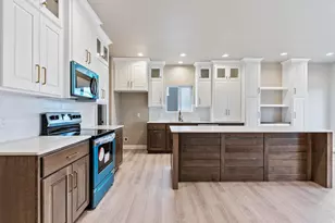 1942 W Foxwood Rd, Santaquin, UT 84655 - Photo 4