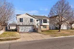 2266 N 2290 W, Clinton, UT 84015 - Photo 2