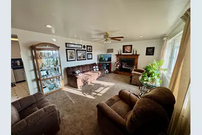 1826 W 2350 S, Syracuse, UT 84075 - Photo 2